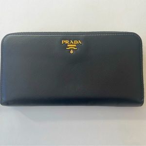 AUTHENTIC Prada Saffiano Wallet